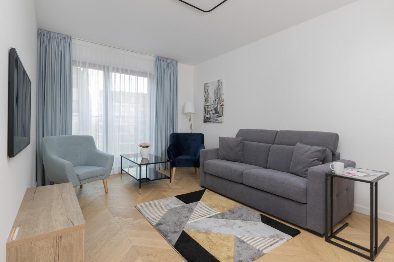 Praga Okrzei By The River By Renters Apartment Warschau