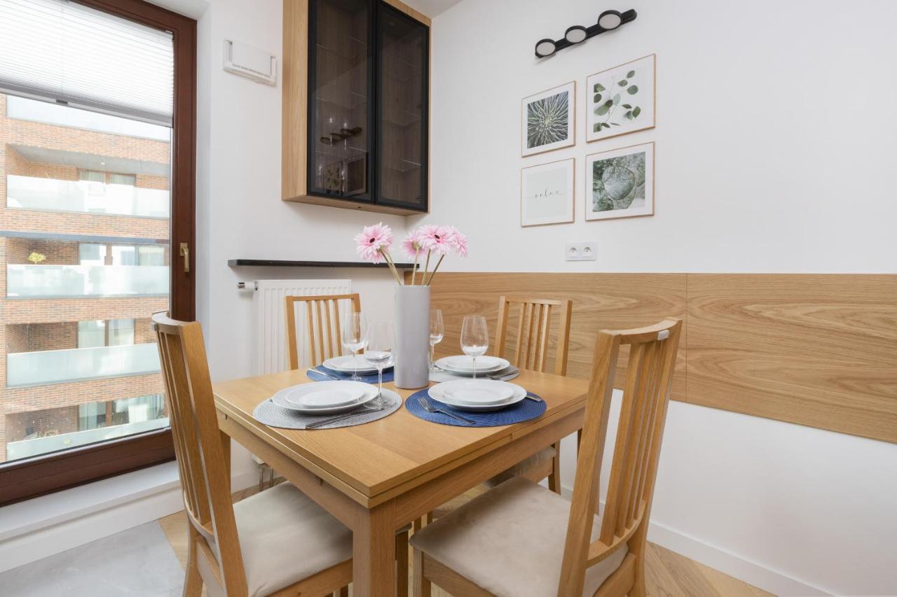 Praga Okrzei By The River By Renters Apartment Warschau